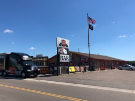 Route 65 Discount Liquors outside