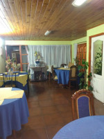 Restauran El Yugo inside