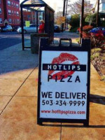 Hotlips Pizza Hawthorne outside