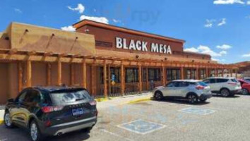 Black Mesa Kitchen outside