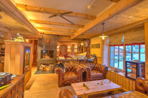 Safran Restaurant inside