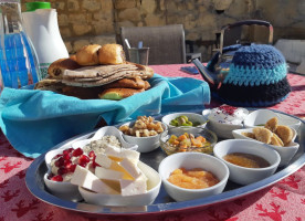 Petra Fig Tree Villa food