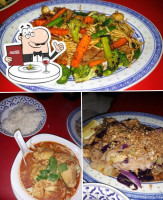 Natti's Thai Kitchen food