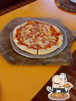 Mario's Pizzas food