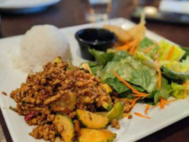 Pin Kaow Thai Restaurant food