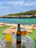 Hola Ola Mediterranean Beach food