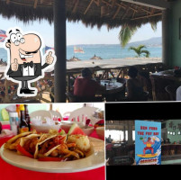 Mariscos El Gordo (on The Beach) food