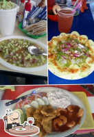 Mariscos El Moreño food