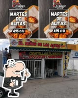 El Negro El Señor De Las Alitas Snack Beer food