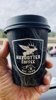 Huxdotter Coffee outside