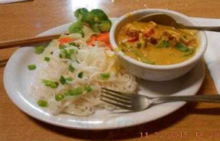 Aroy Thai Cuisine food