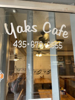 Yaks Cafe food