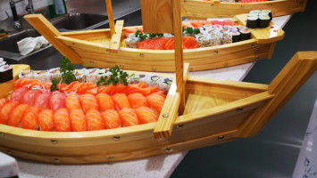 Zen Sushi Moret food
