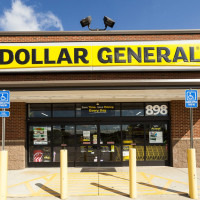 Dollar General outside