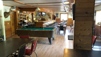 Silver Creek Grill Pub inside