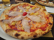 Il Roccolo Pizza E Vino food