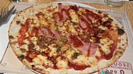 Giuliani's Pasta Pizza Music food