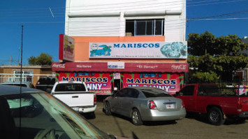 Mariscos El Danny outside