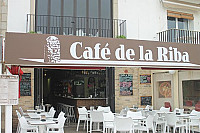 Cafe De La Riba inside