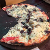 Pizzeria-Cafe Dinos food