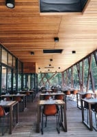 Restaurant Golf De Montpensier inside