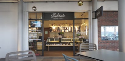 Delibake Cafe Bakery inside