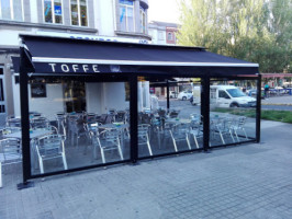 Cafeteria Toffe outside