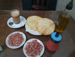 Cafeteria La Posada food