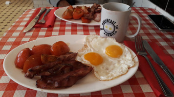 Breakfast in America food
