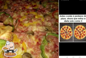 Camila Pizzas food
