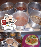 Tacos La Cotorra food