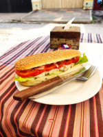 Garage Battambang Sandwich Bread Buns Comida