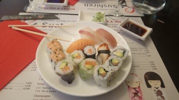 Sushi Ren food