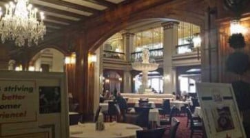The Walnut Room/seven On State food