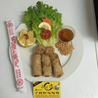 Box thai wok' n fast food food