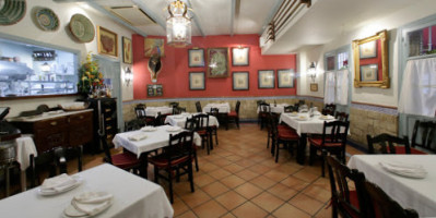 Restaurante Rogelio León inside