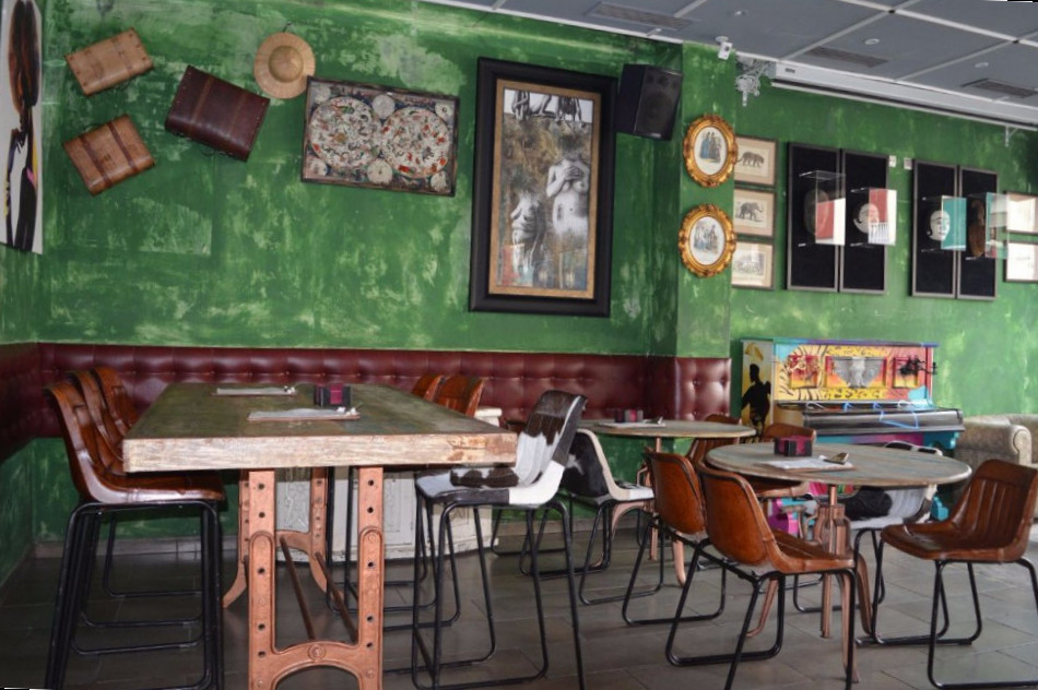 restaurant image