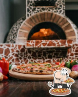 Peligro Pizzeria food