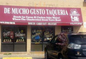 Mucho Gusto Taqueria outside