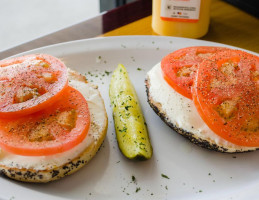 Mellie's New York Deli food