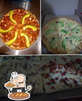 Shadday's Pizzas food