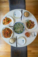 Chow House food