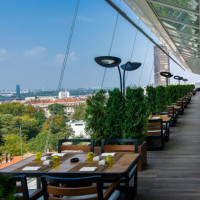 Skylounge Hilton Belgrade food