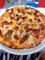 La Pizzatheque food