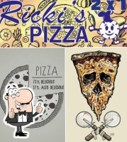 Ricki's Pizza food