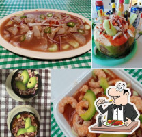 Mariscos La Carreta food