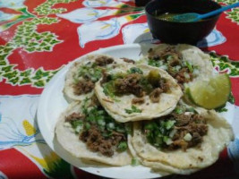 Taqueria El Tlacua food