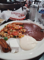 Mi Pueblo Salvadorian #1 food