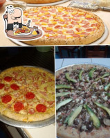 Sally`s Pizza food