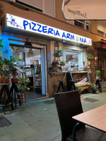 Armonia Pizzeria Y Cafeteria inside